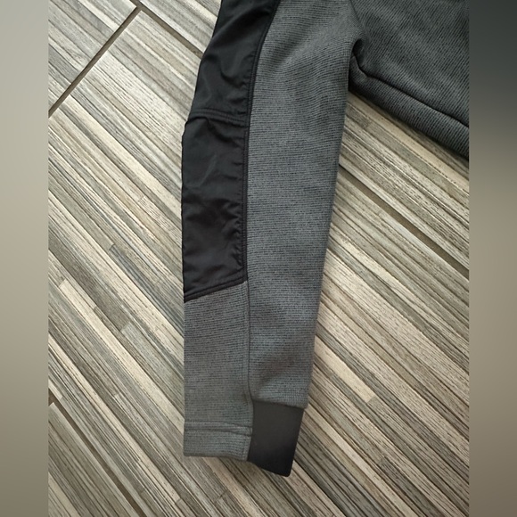 Under Armour track jacket XS EUC - Picture 3 of 5